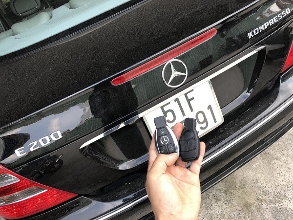 Làm chìa khóa Mercedes-Benz – hình minh họa 2
