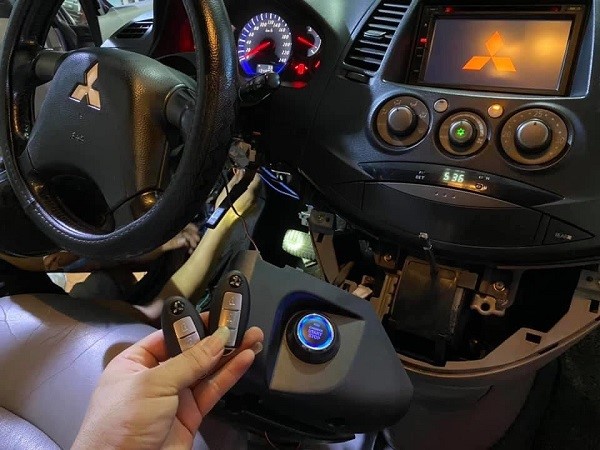 Làm chìa khóa Mitsubishi Destinator