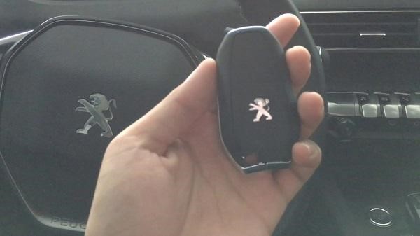 Làm chìa khóa Peugeot 4008