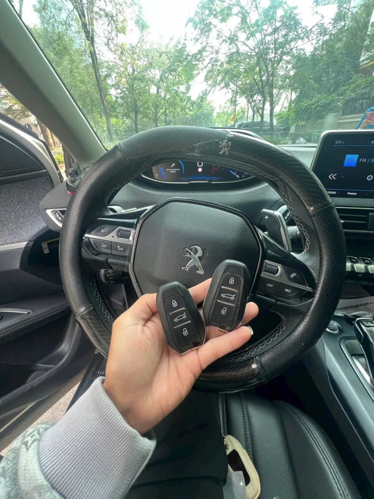 Làm chìa khóa Peugeot – ảnh thực tế 1