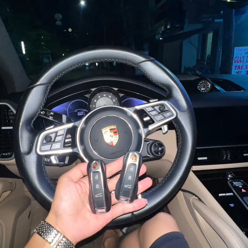 Làm chìa khóa Porsche – ảnh thực tế