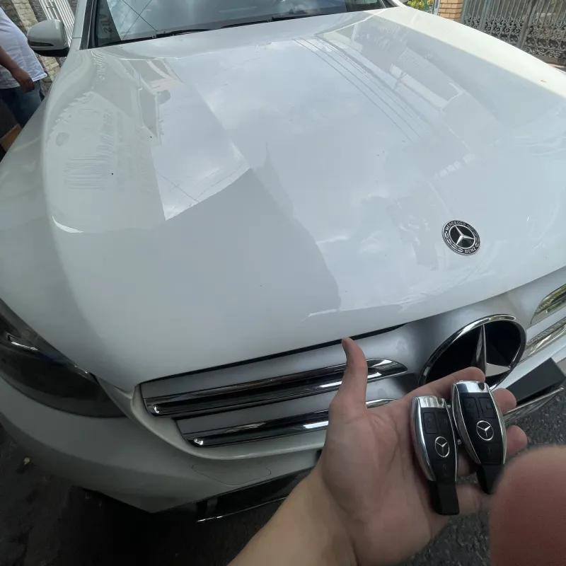 Làm chìa khóa Mercedes-Benz – ảnh thực tế
