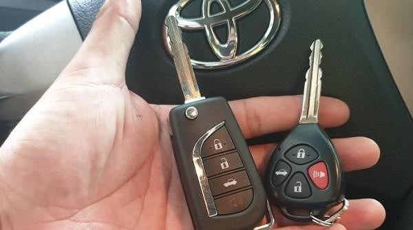 Làm chìa khóa Toyota Rush – hình minh họa 2