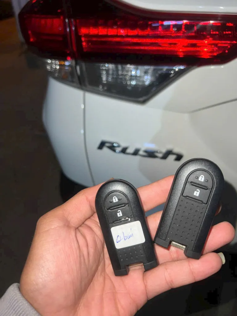 Làm chìa khóa Toyota – ảnh thực tế 3