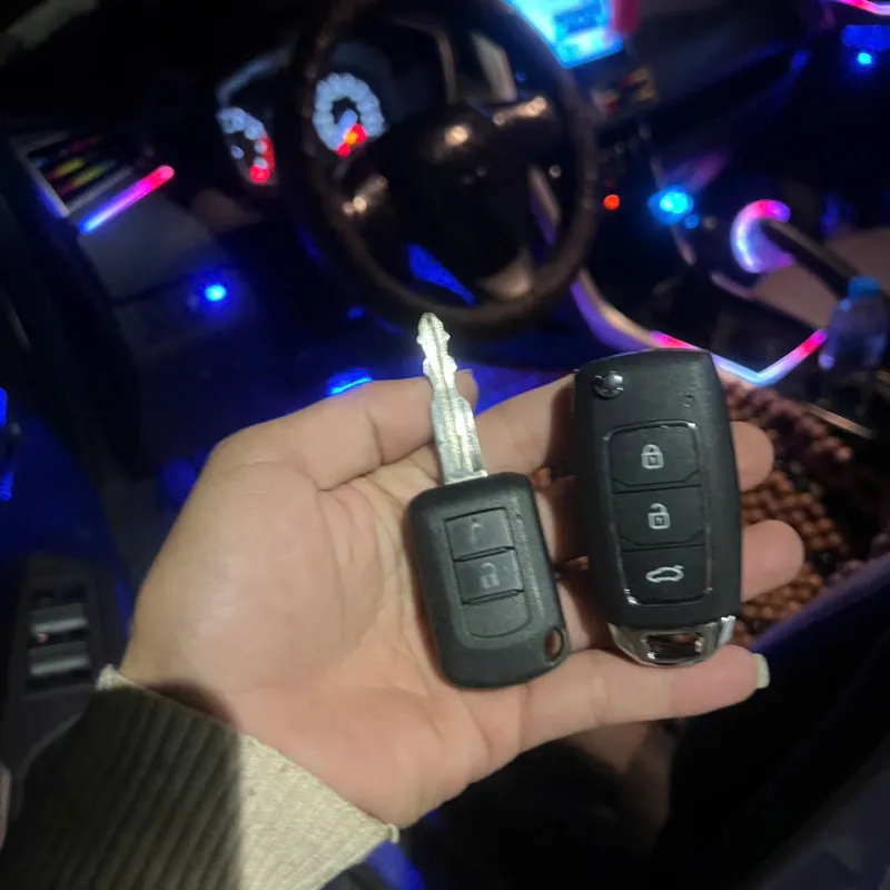 Làm chìa khóa Mitsubishi Mirage