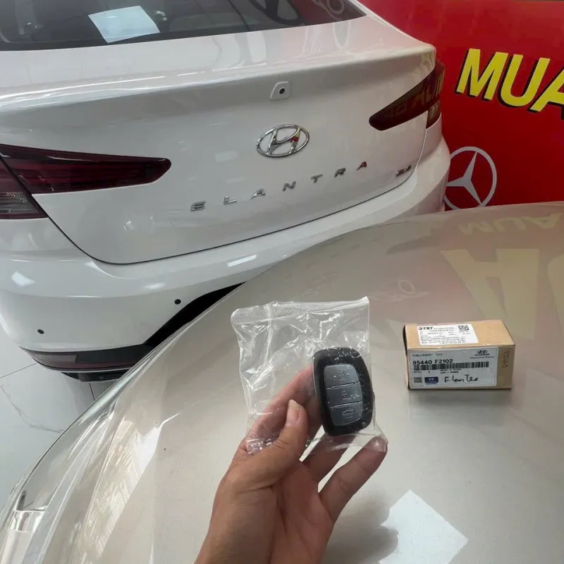 Làm chìa khóa Hyundai Elantra