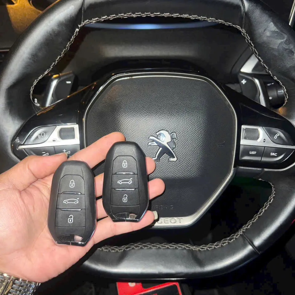 Làm chìa khóa Peugeot 3008 – ảnh thực tế 2