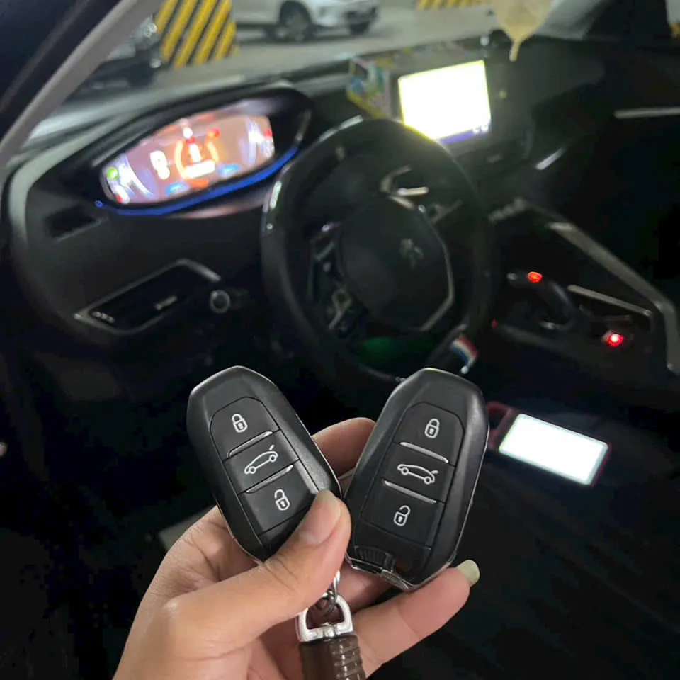 Làm chìa khóa Peugeot 3008 – ảnh thực tế 1