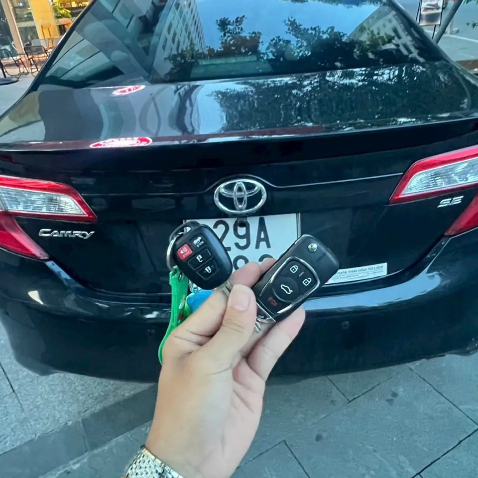 Làm chìa khóa Toyota Camry – ảnh thực tế 3