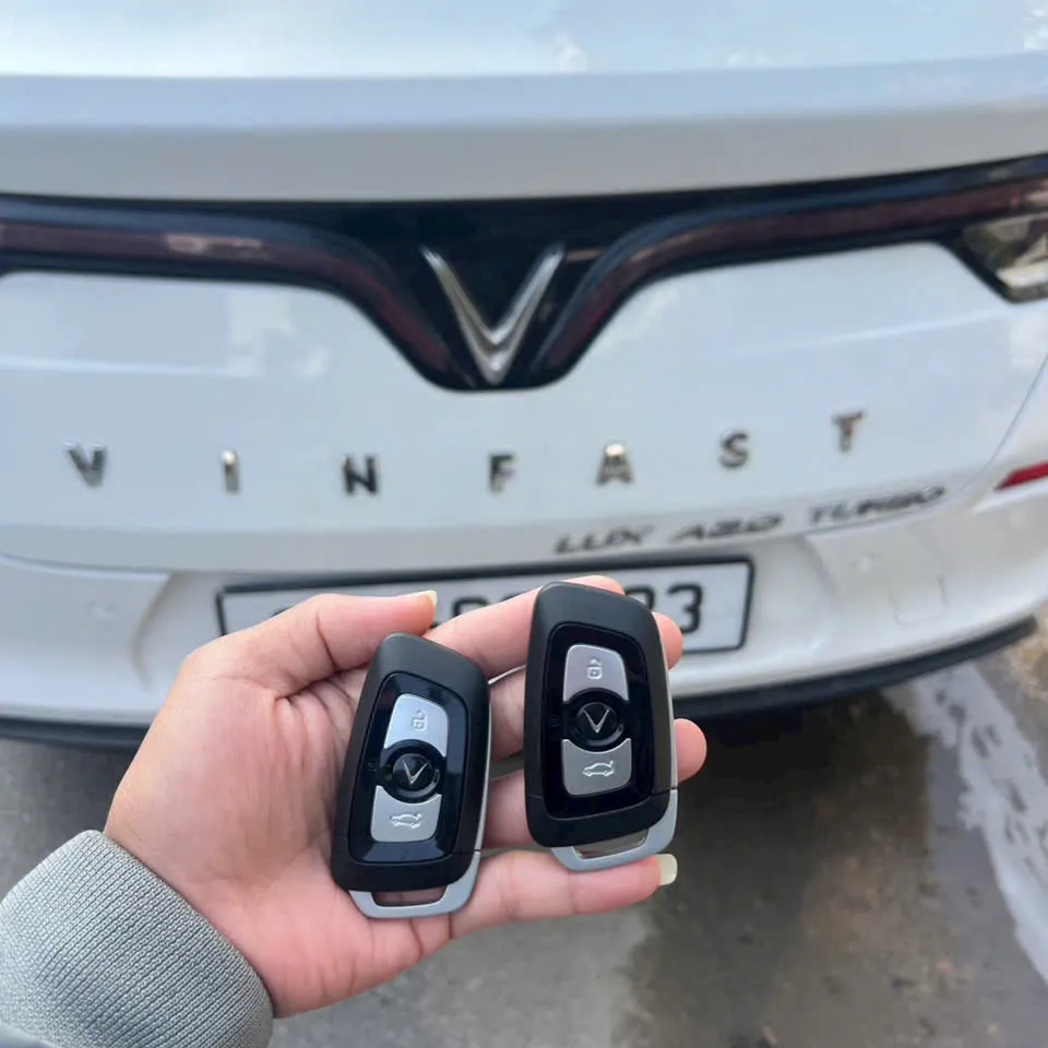 Làm chìa khóa VinFast Lux A2.0 – ảnh thực tế 2